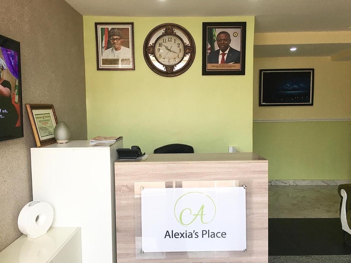 Alexia'S Place Hotel Lagos Exteriör bild